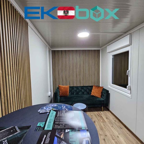 Container mit WPC-Verkleidung